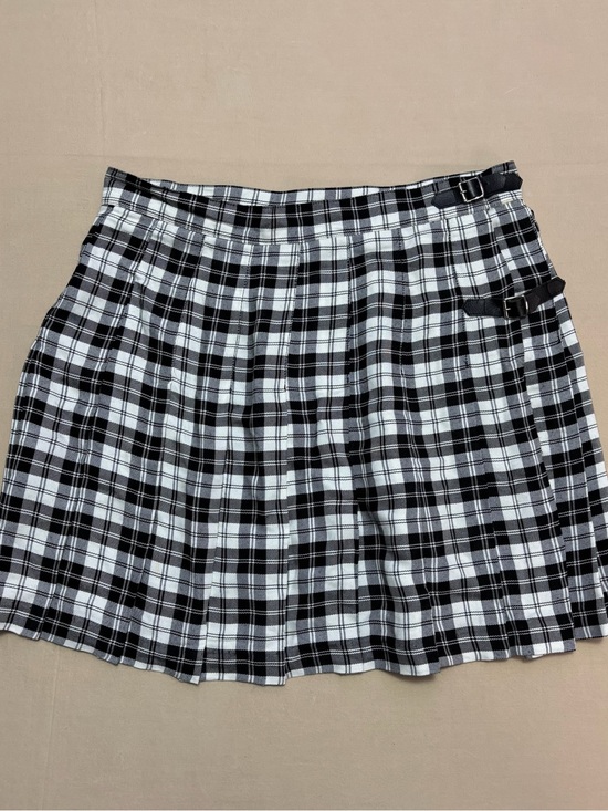 Star Cody Dresses & Skirts - Star Cody Vintage Black & White Plaid Pleated Mini Skirt Buckle Detail Size 13